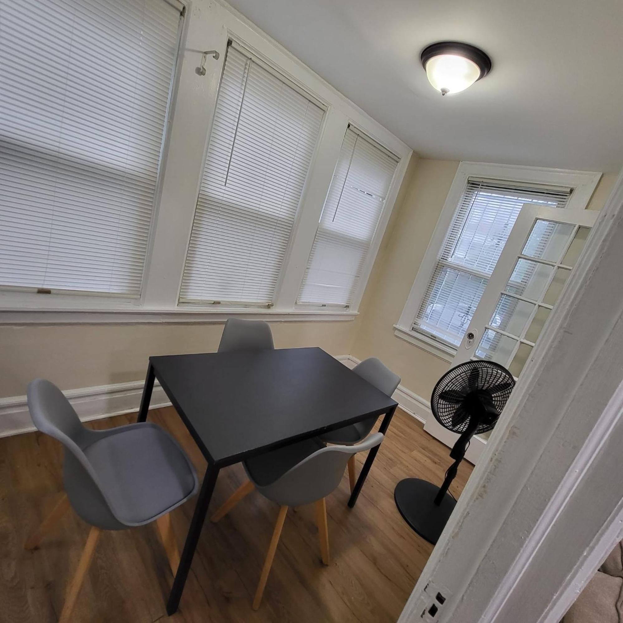 Z & Z Apartment Newark Extérieur photo